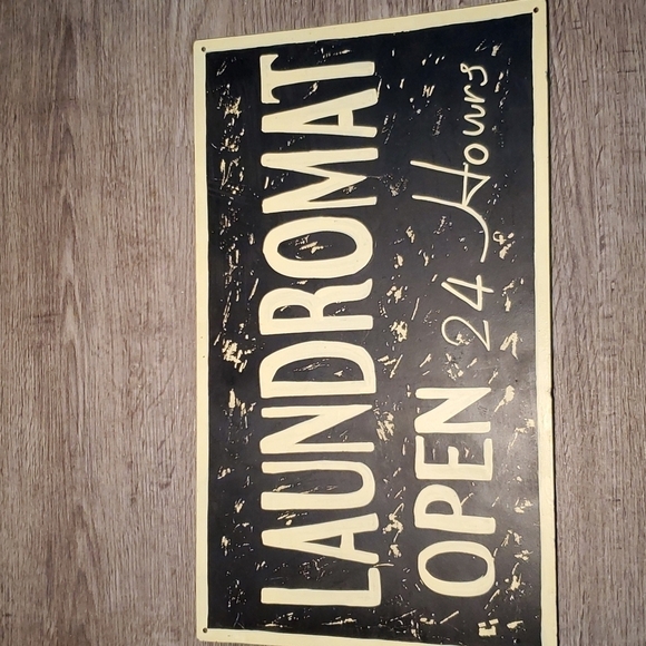 🥏 LAUNDROMAT OPEN SIGN - Picture 6 of 6